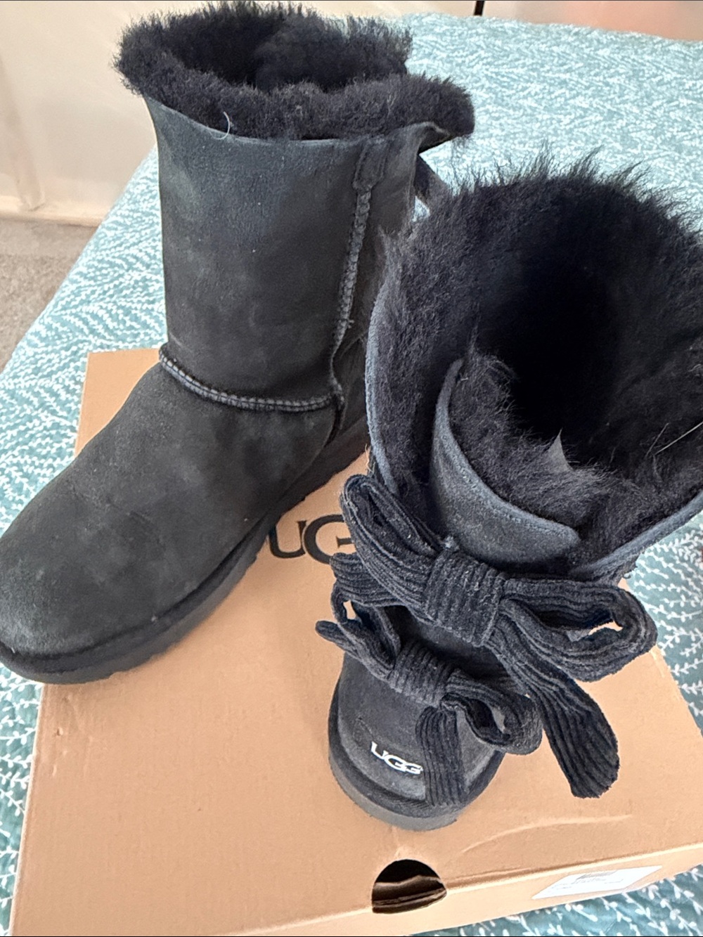 UGG Bailey Bow Corduroy short boots